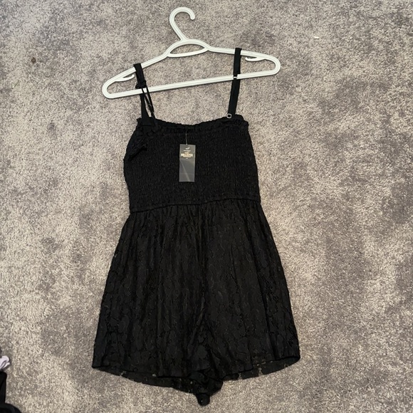 Hollister Romper - Picture 2 of 3